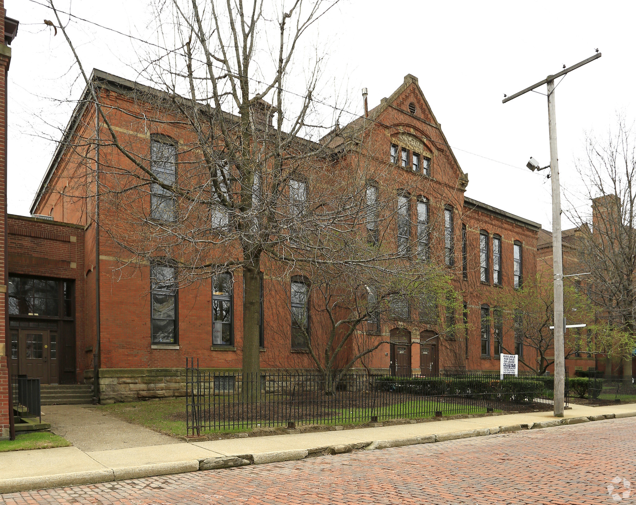 1320 Sumner Ct, Cleveland, OH à louer Photo principale- Image 1 de 31