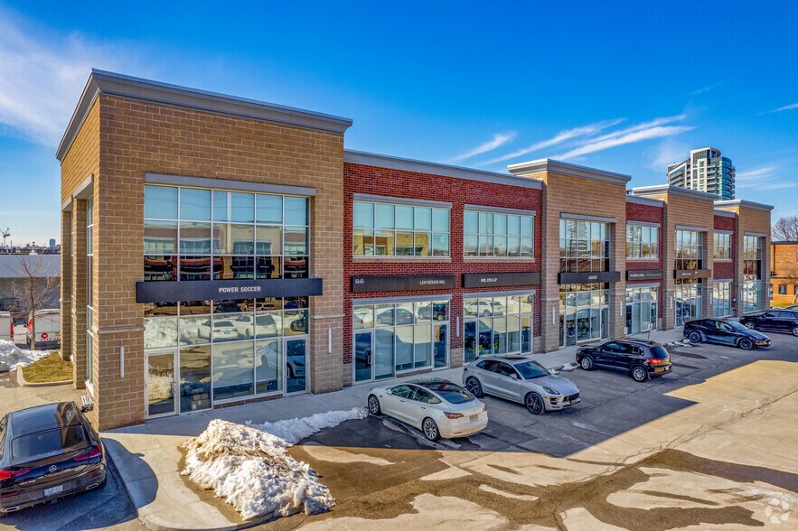 201 Wicksteed Ave, Toronto, ON à vendre - Photo du bâtiment - Image 2 de 5