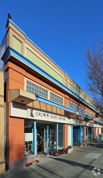 791-799 Fort St, Victoria, BC for lease - Building Photo - Image 2 of 5