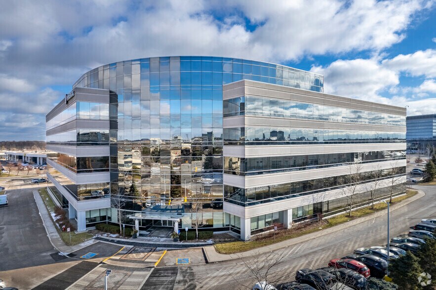 6985 Financial Dr, Mississauga, ON à louer - Photo du bâtiment - Image 1 de 8
