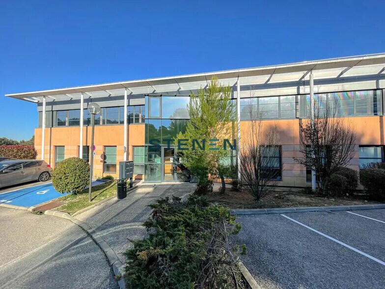 Office in Aix-en-Provence for lease - Building Photo - Image 2 of 10