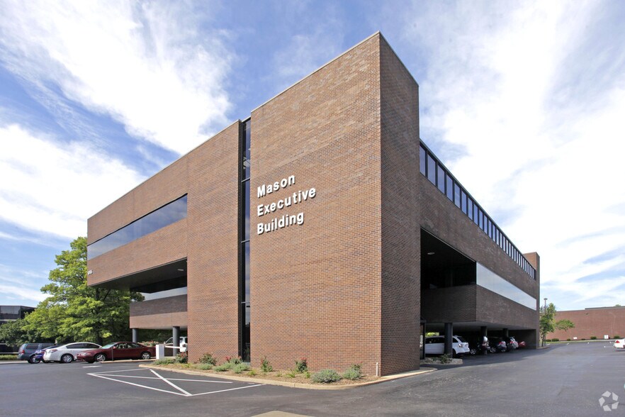 1065 Executive Parkway Dr, Creve Coeur, MO à louer - Photo du bâtiment - Image 3 de 4