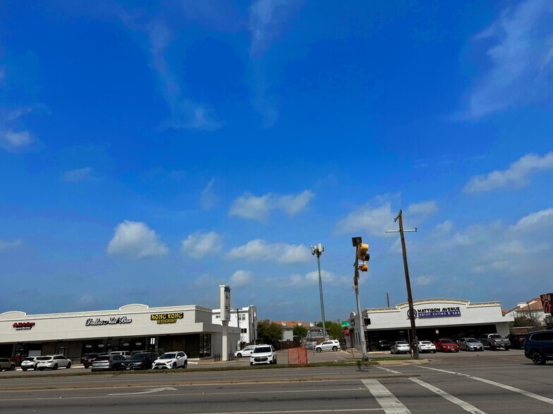 9003-9055 Garland Rd, Dallas, TX à louer - Photo du bâtiment - Image 3 de 3