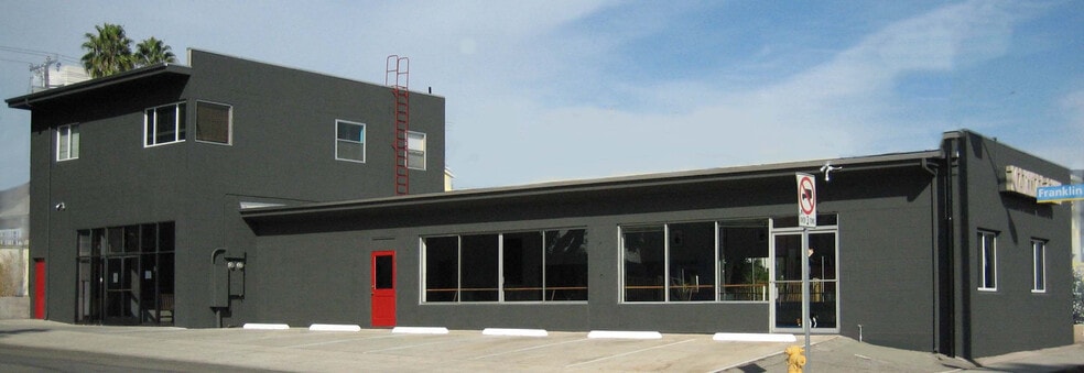 3201 Santa Monica Blvd, Santa Monica, CA for lease - Primary Photo - Image 1 of 4