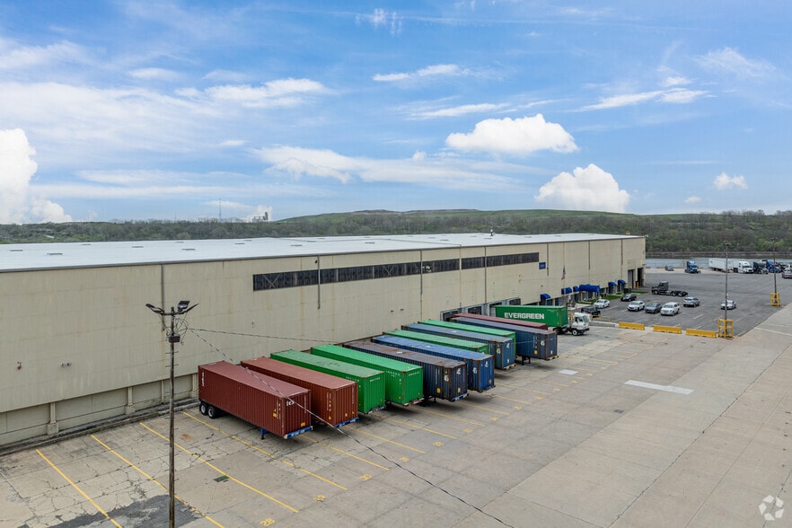 1960 Terminal Ct, Joliet, IL for lease - Building Photo - Image 2 of 5