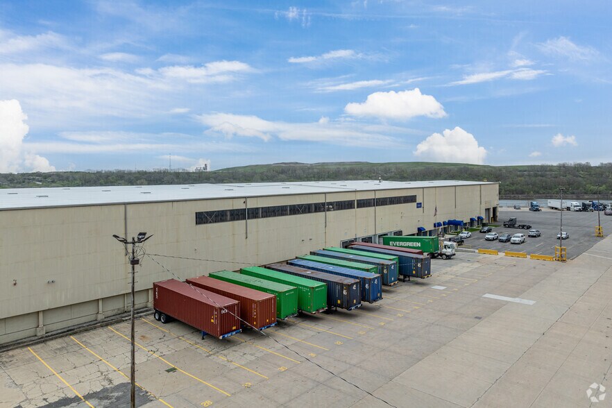 1960 Terminal Ct, Joliet, IL à louer - Photo du bâtiment - Image 2 de 5