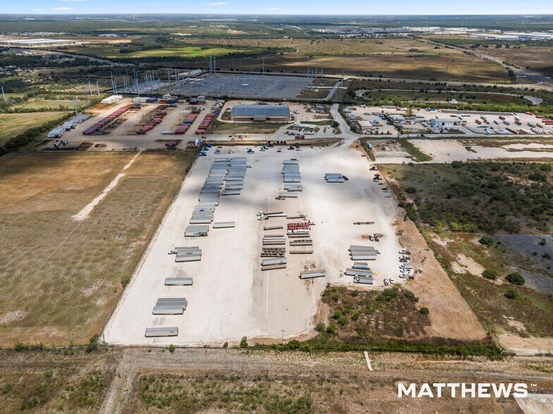 14603 Speedway Park, Von Ormy, TX à vendre - Photo du bâtiment - Image 2 de 3