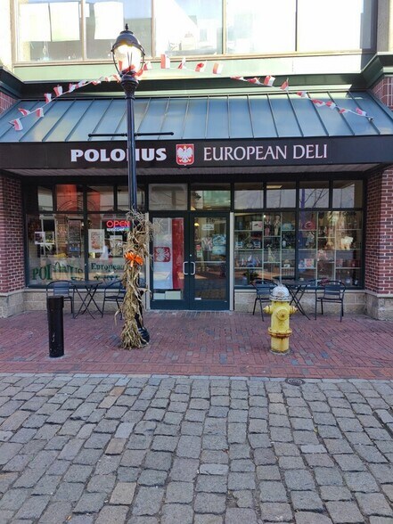 2 East India Sq, Salem, MA à louer - Photo du bâtiment - Image 3 de 18