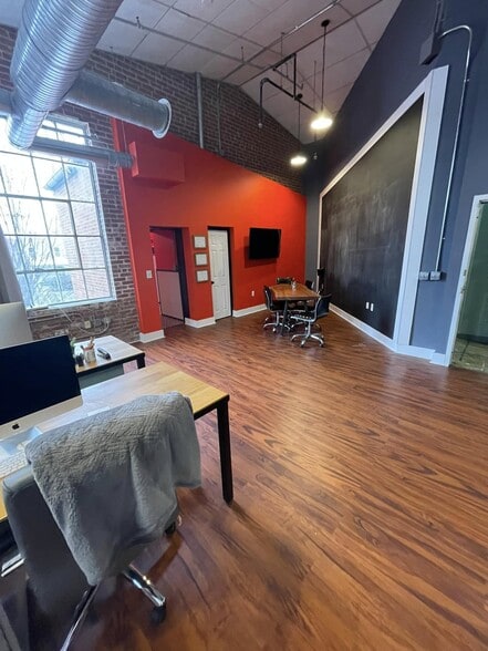 241 E 4th St, Frederick, MD for lease - Interior Photo - Image 3 of 14
