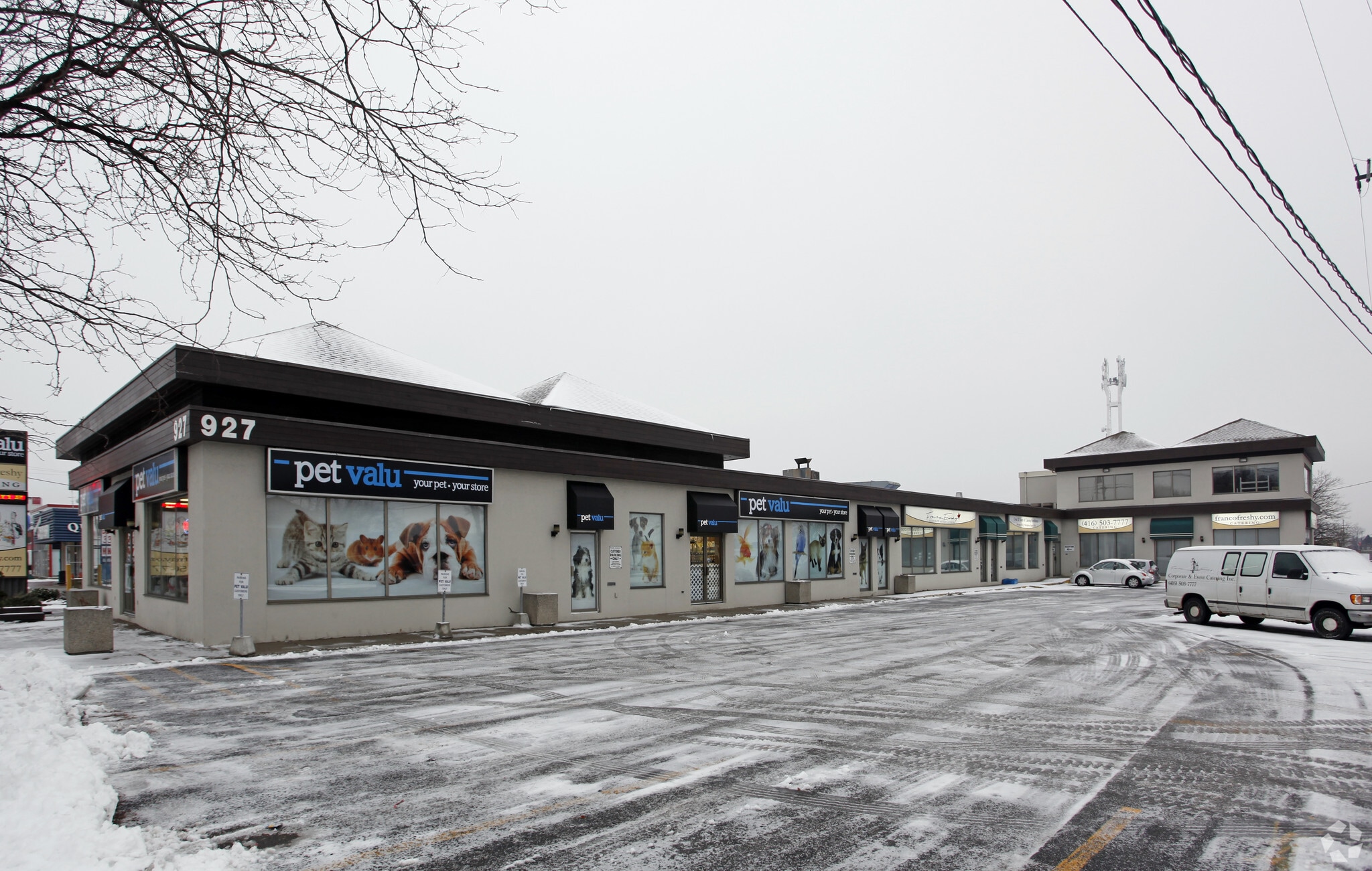 927 The Queensway, Toronto, ON for lease Primary Photo- Image 1 of 3
