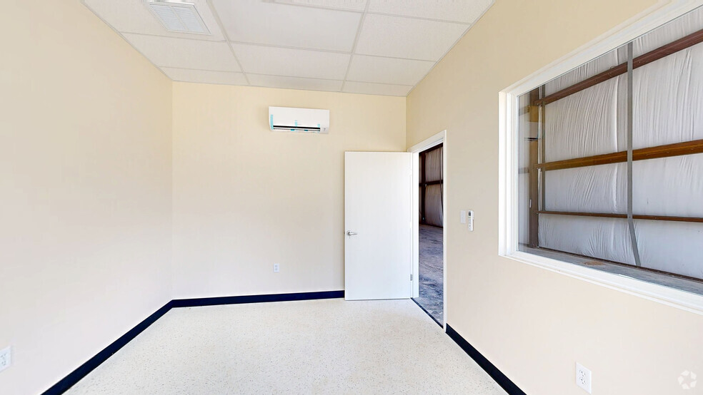 12338 Spring Cypress Rd, Tomball, TX for lease - Matterport 3D Scan - Image 3 of 32