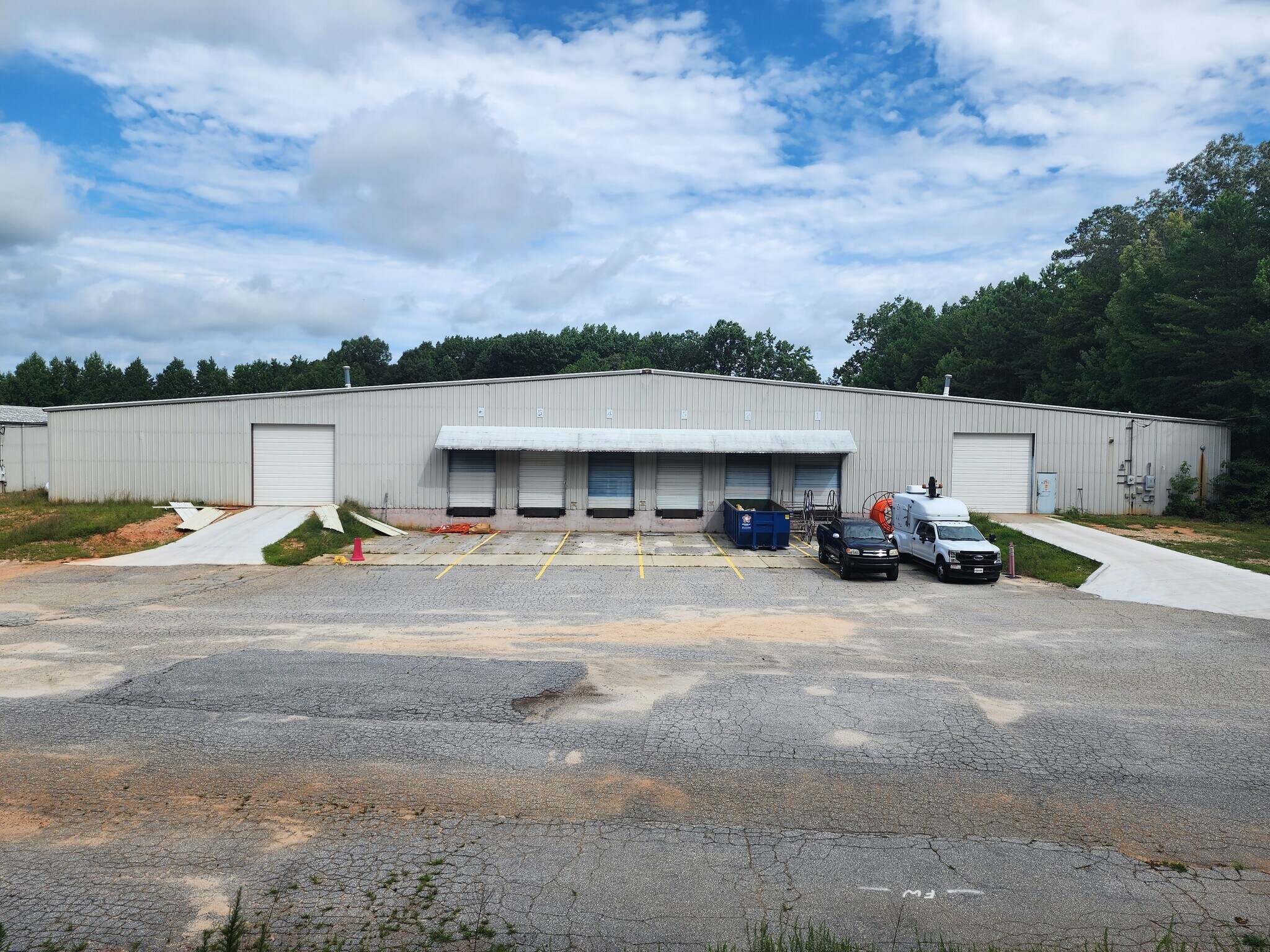 3054 Fork Shoals Rd, Simpsonville, SC à louer Photo du bâtiment- Image 1 de 7