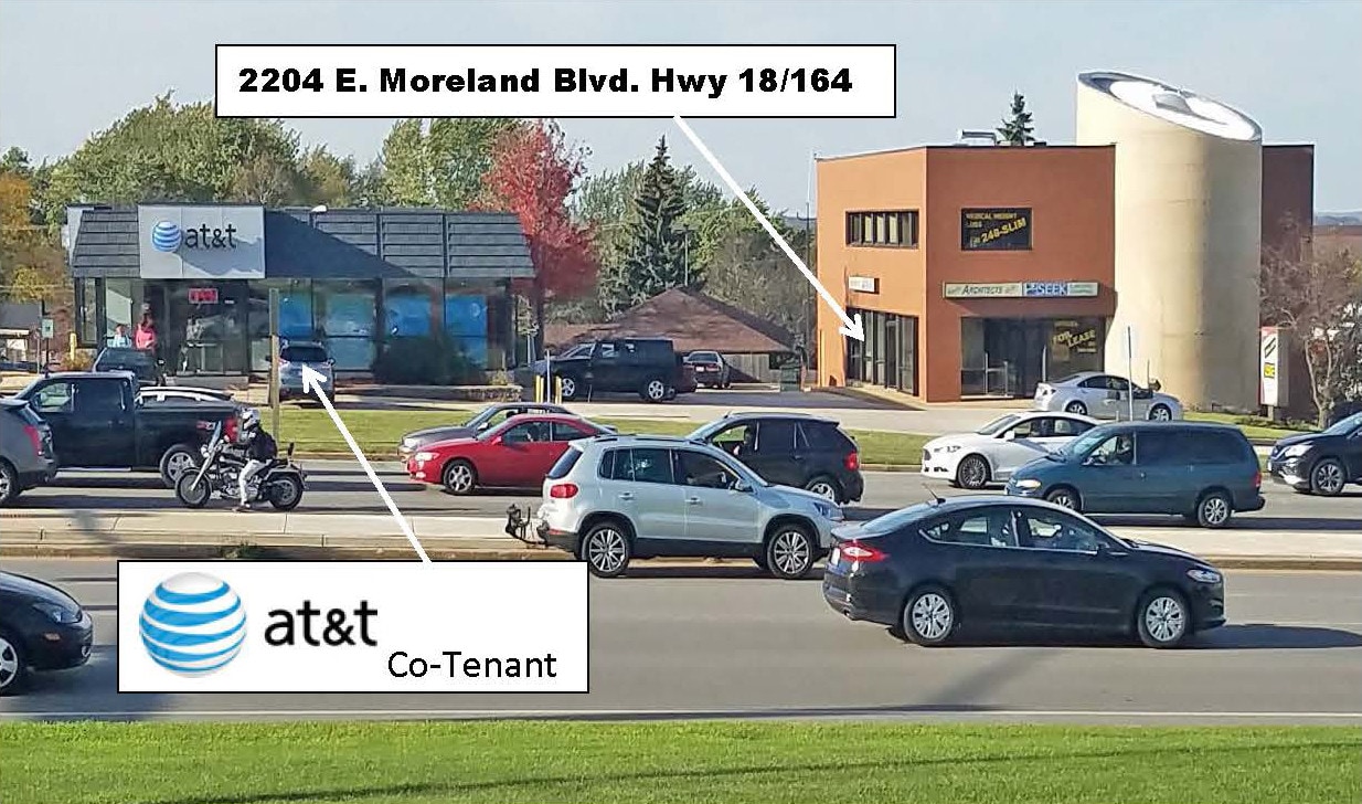 2204 E Moreland Blvd, Waukesha, WI à vendre Photo intérieure- Image 1 de 10