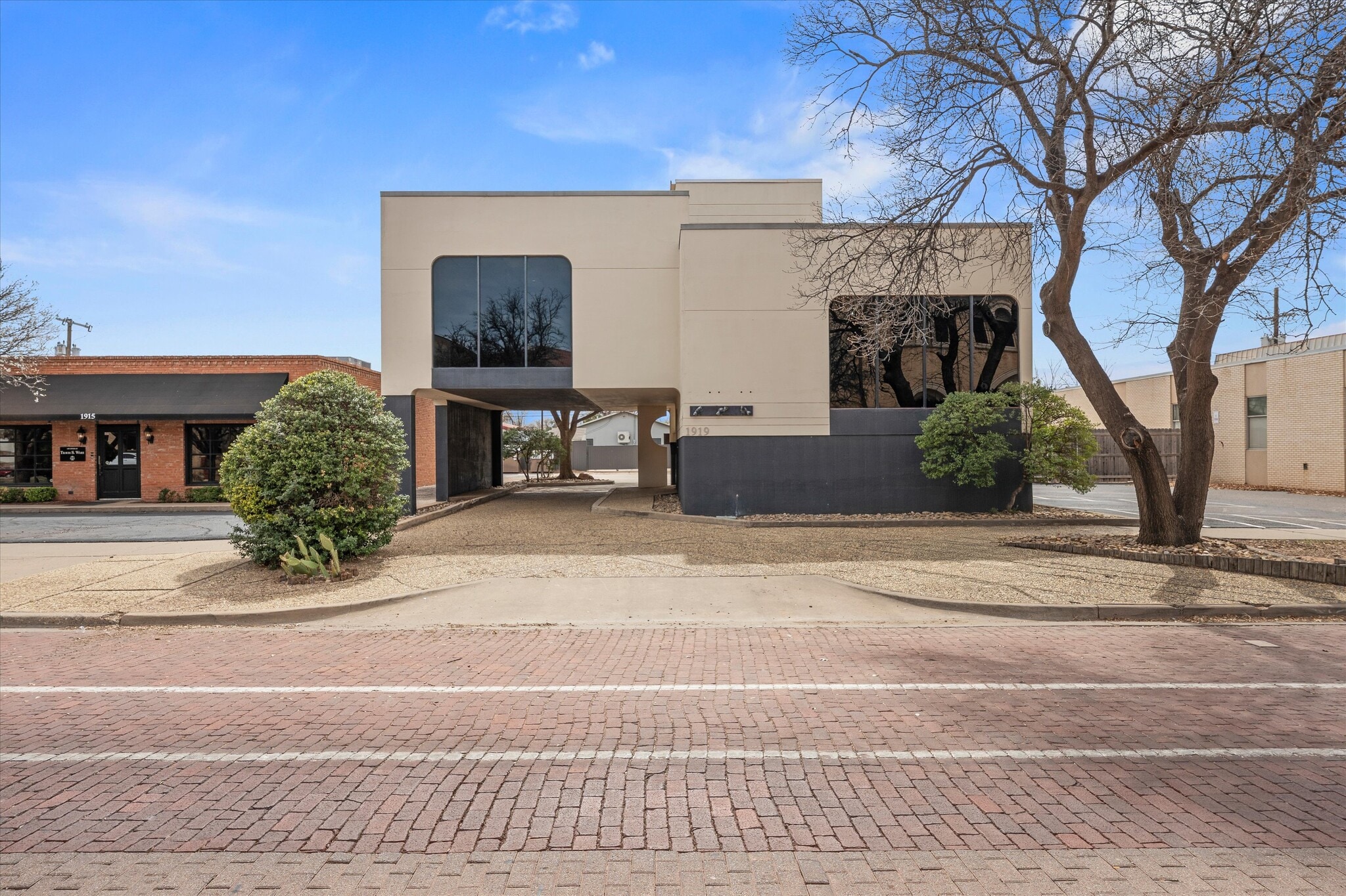1919 Broadway, Lubbock, TX for lease Primary Photo- Image 1 of 33