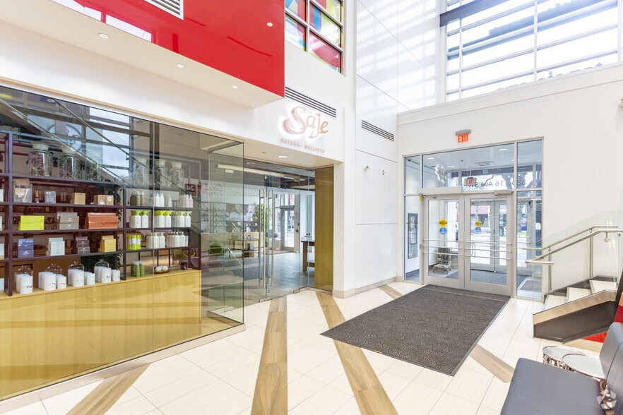 880 16th Ave SW, Calgary, AB for lease - Lobby - Image 2 of 7