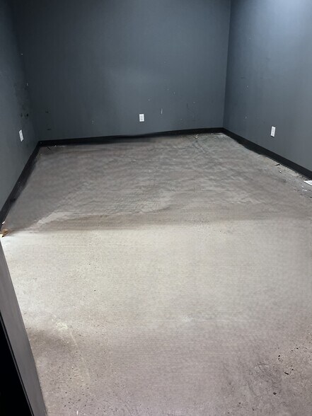 1865 Central Ave, Albany, NY à louer - Photo du bâtiment - Image 2 de 12