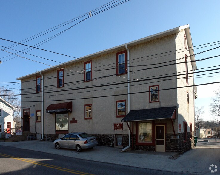 15-19 Waterloo Ave, Berwyn, PA à louer - Photo du bâtiment - Image 2 de 7