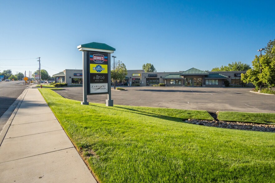 5519 W State St, Boise, ID à louer - Photo du bâtiment - Image 3 de 8