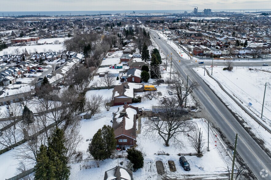 1685-1755 Bowmanville Av, Bowmanville, ON à vendre - Photo principale - Image 1 de 2