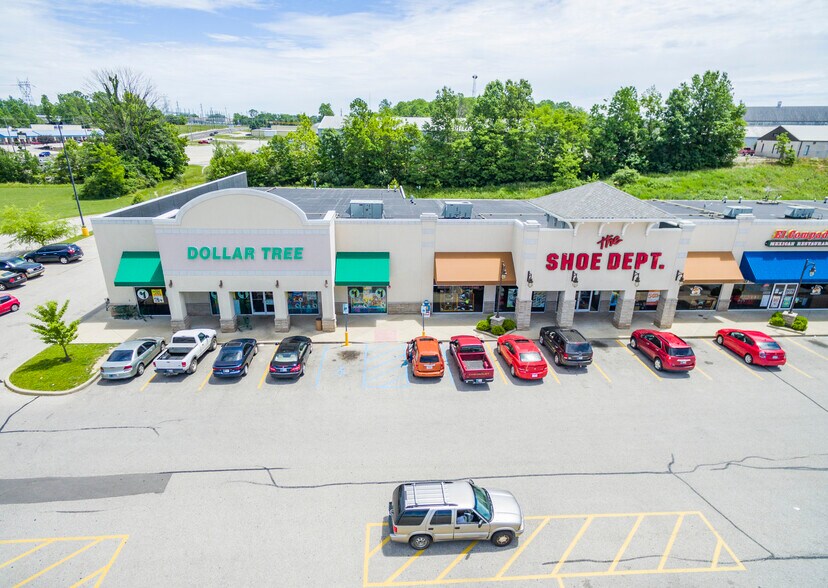 3074-3132 John Williams Blvd, Bedford, IN à louer - Photo du bâtiment - Image 2 de 7
