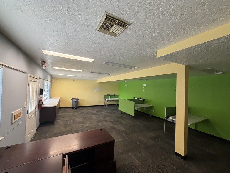 22787 Antique Ln, New Caney, TX à vendre - Photo du bâtiment - Image 2 de 8