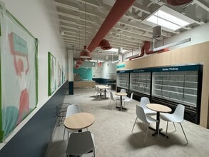 850-864 N Vermont Ave, Los Angeles, CA for lease Interior Photo- Image 1 of 3