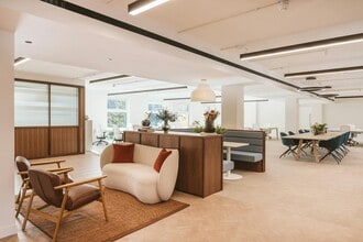 2A Mansel Rd, Londres à louer Photo intérieure- Image 2 de 4