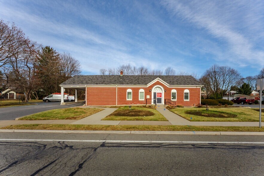 709 New Brunswick Ave, Phillipsburg, NJ à louer - Photo du bâtiment - Image 2 de 12