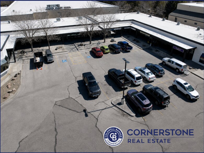 301- 329 Thelma dr, Casper, WY à vendre - Photo du bâtiment - Image 2 de 9