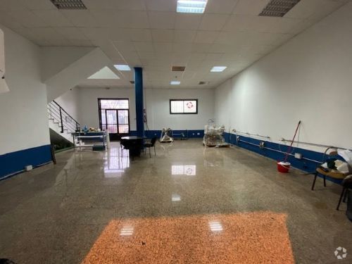 Industriel dans Móstoles, Madrid à vendre - Photo du bâtiment - Image 2 de 9