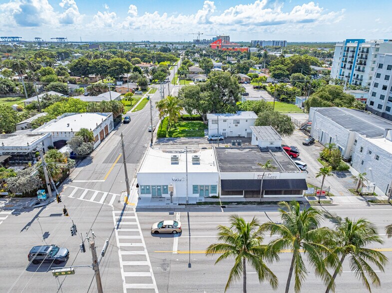 66-68 N Federal Hwy, Dania Beach, FL à vendre - Photo du bâtiment - Image 3 de 12