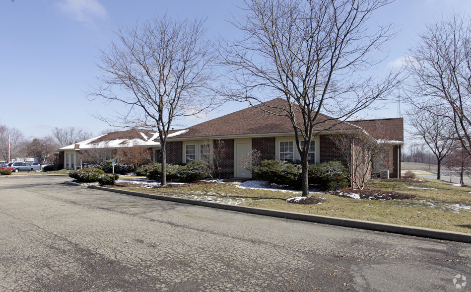 10608 Navarre Rd, Navarre, OH for sale - Primary Photo - Image 1 of 1