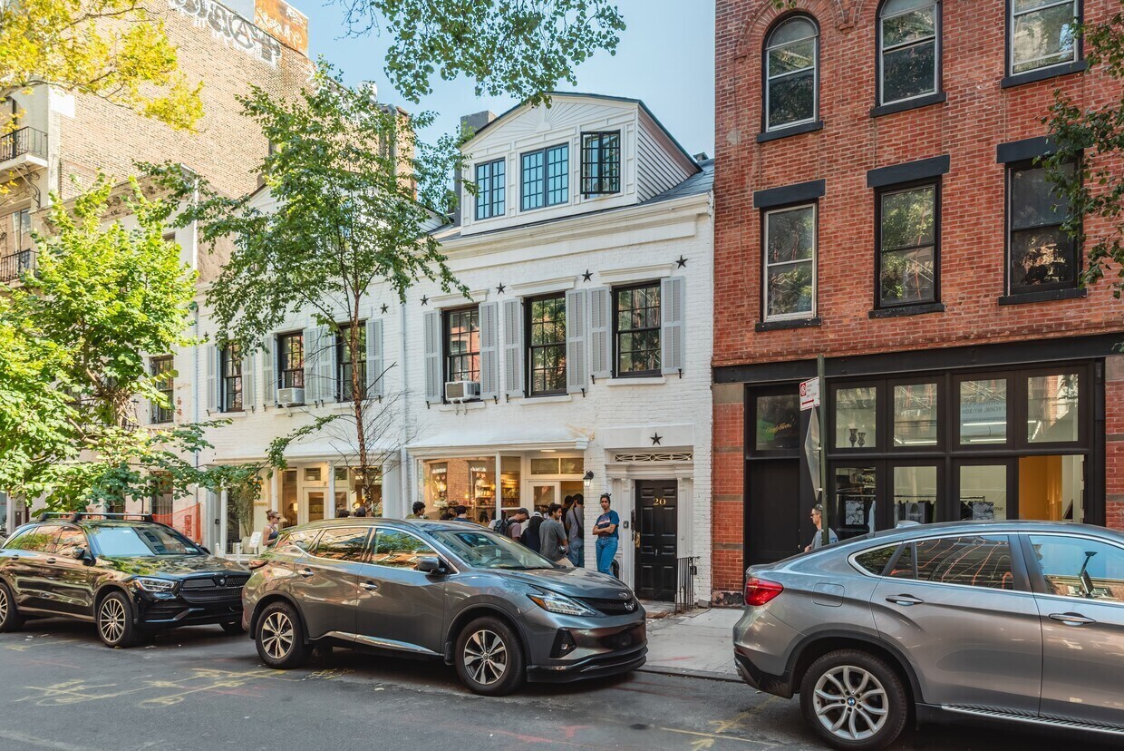 18 Christopher St, New York, NY à vendre Photo principale- Image 1 de 4