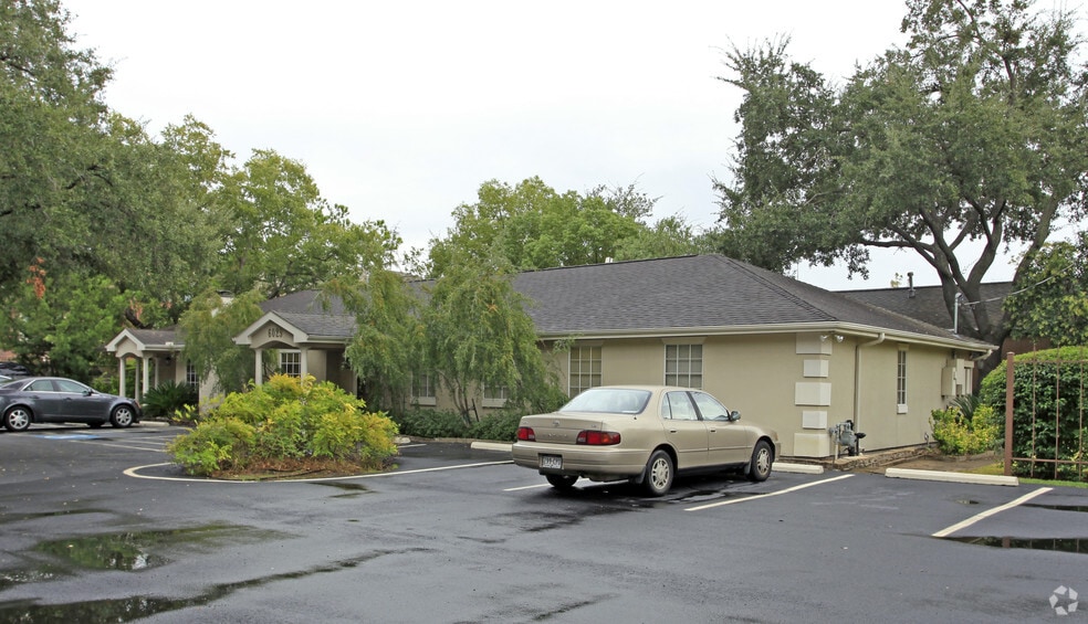 6029 Skyline Dr, Houston, TX for sale - Primary Photo - Image 1 of 6