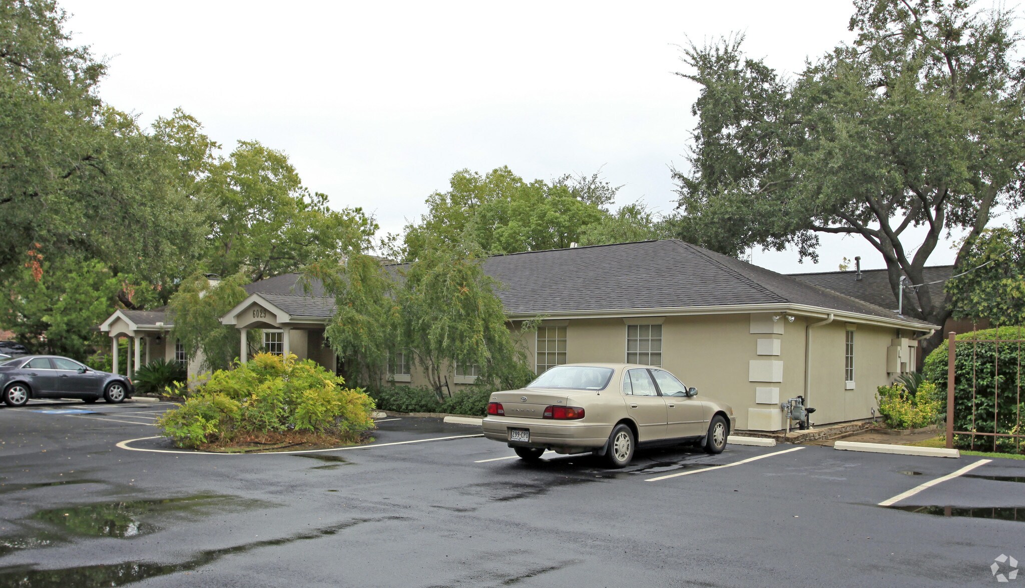 6029 Skyline Dr, Houston, TX à vendre Photo principale- Image 1 de 7