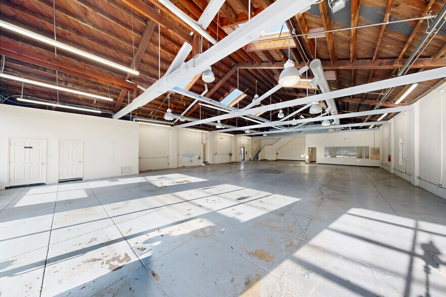 101 Audrey Ave, Oyster Bay, NY à louer - Numérisation 3D de Matterport - Image 2 de 18