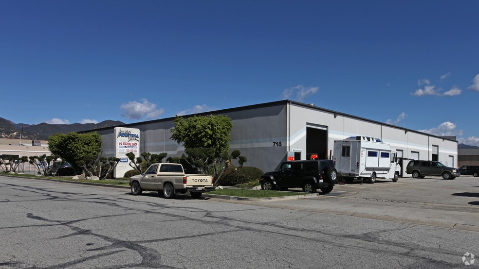 718-738 N Loren Ave, Azusa, CA for lease - Building Photo - Image 1 of 3