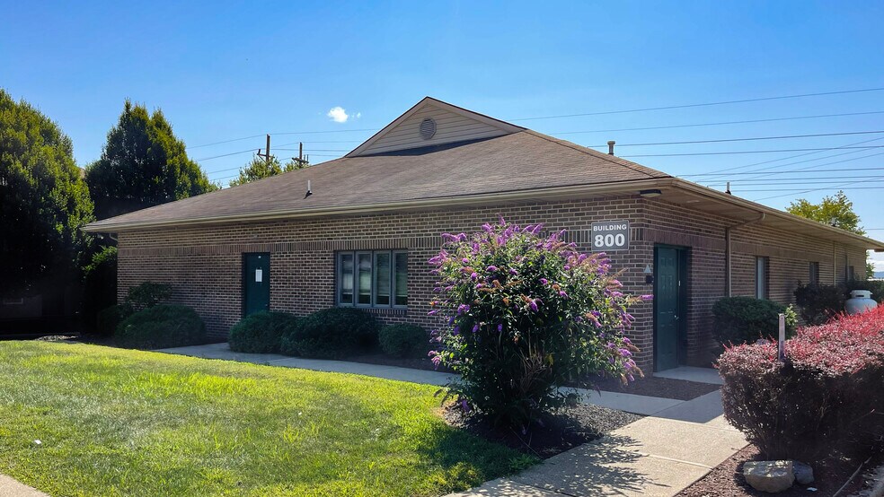 800 Coventry Dr, Phillipsburg, NJ à vendre - Photo du bâtiment - Image 3 de 12