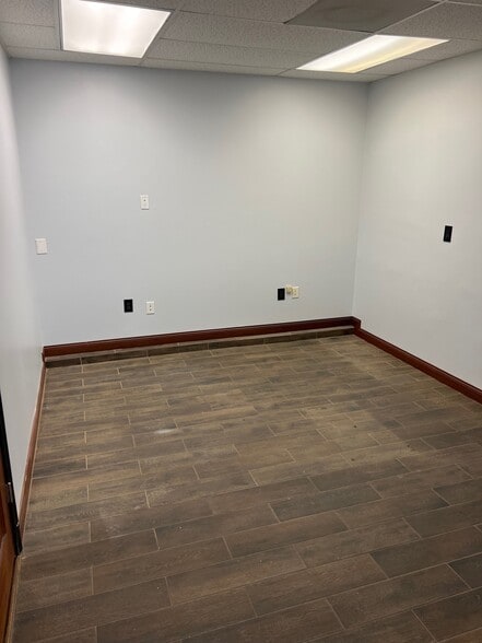 6040 Baumgartner Industrial Dr, Saint Louis, MO for sale - Interior Photo - Image 3 of 8