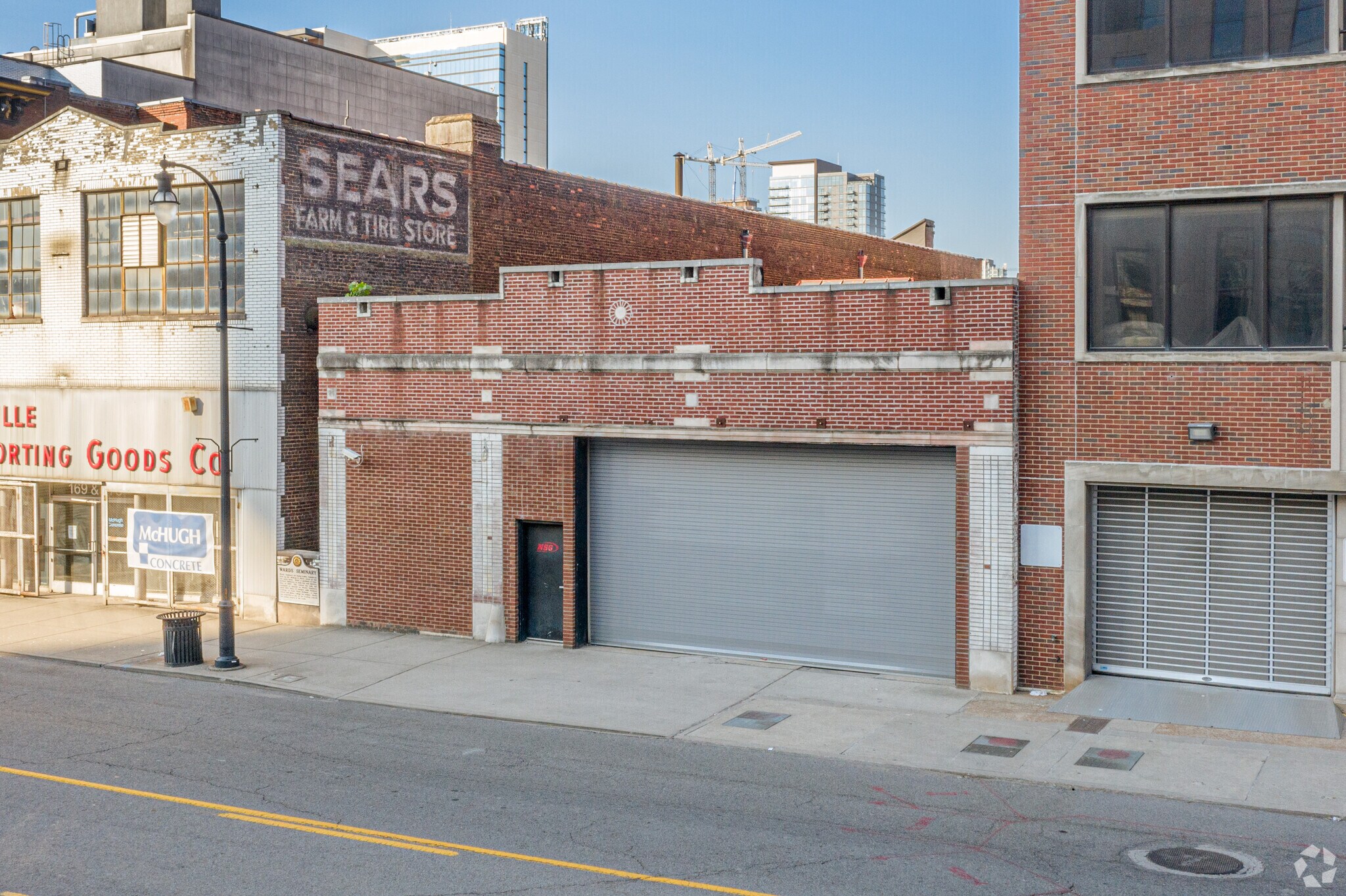175 Rosa L Parks Blvd, Nashville, TN for lease Primary Photo- Image 1 of 6