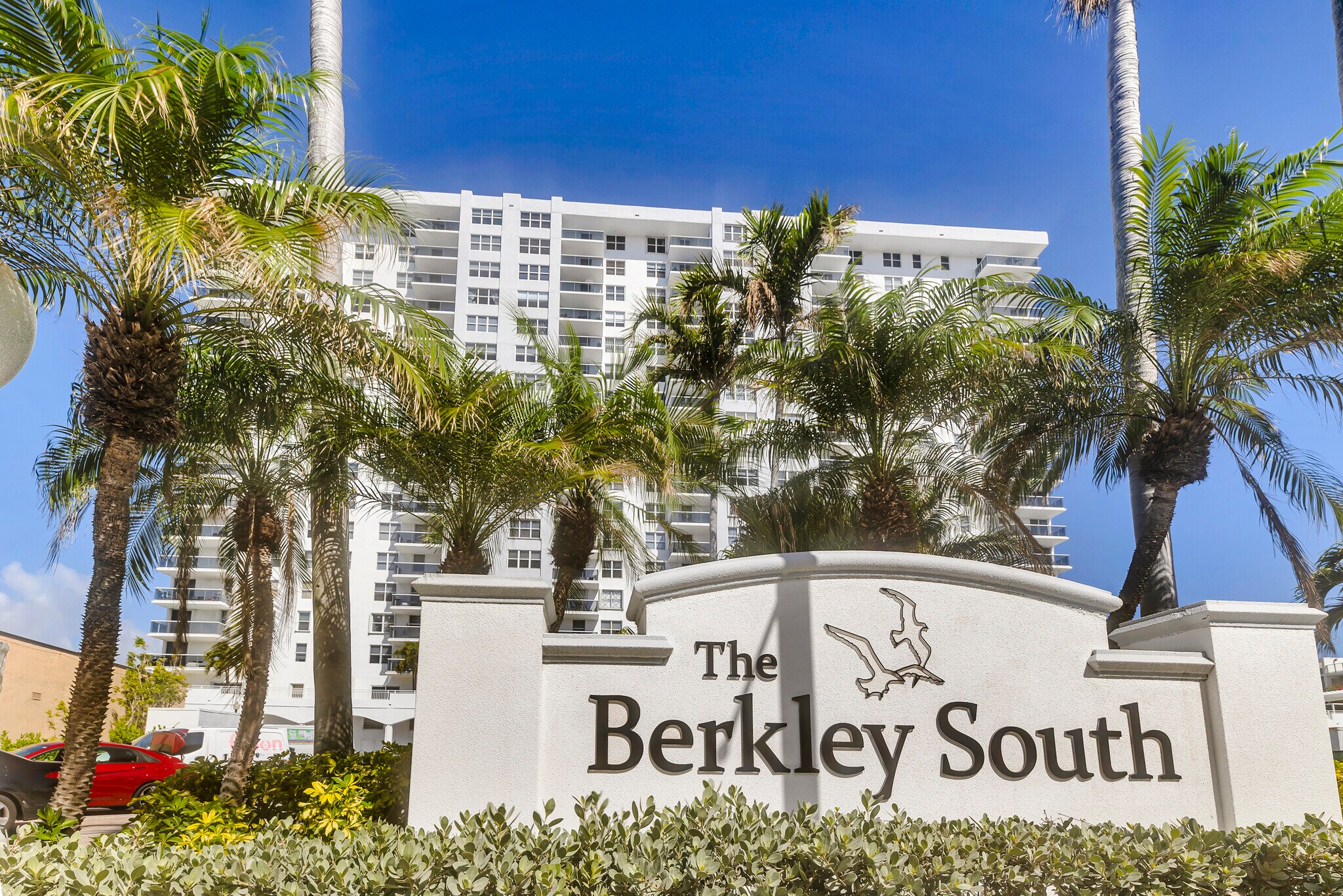 3015 N Ocean Blvd, Fort Lauderdale, FL for sale Primary Photo- Image 1 of 11