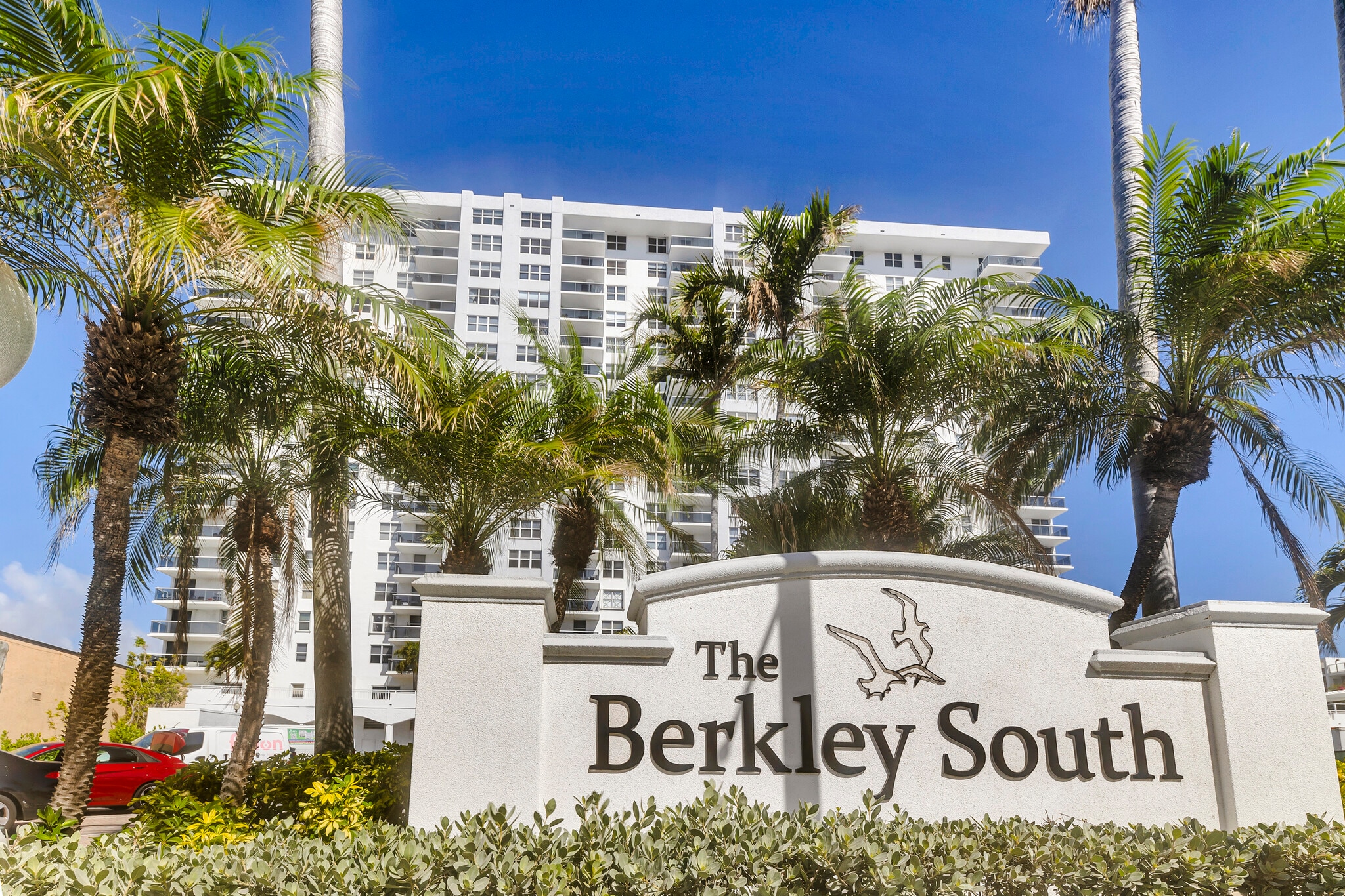 3015 N ocean Blvd, Fort Lauderdale, FL for sale Primary Photo- Image 1 of 11