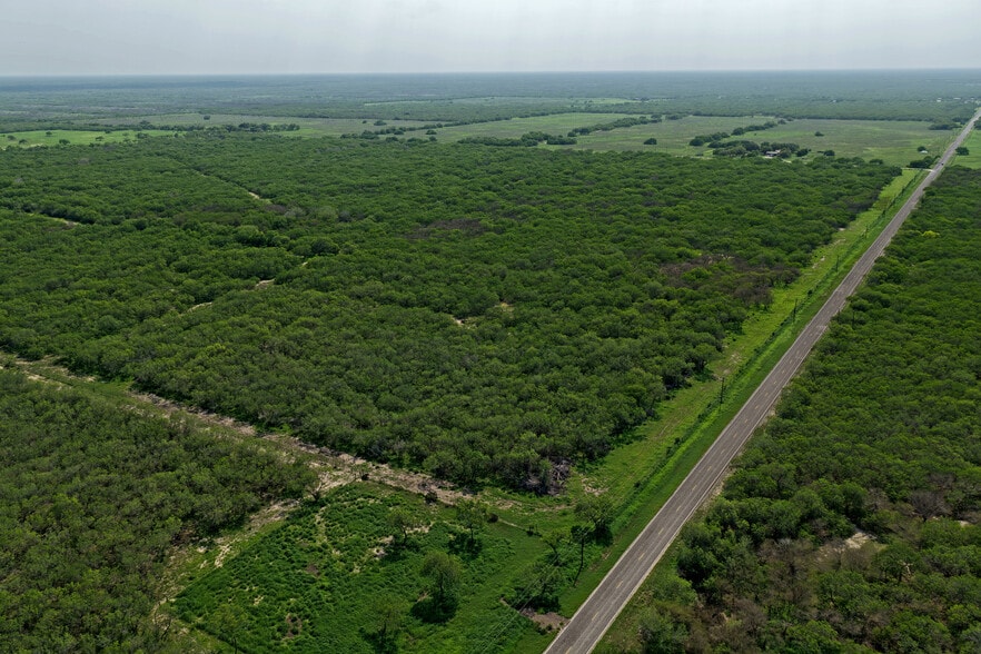 160 S County Road 1040, Kingsville, TX à vendre - Photo du bâtiment - Image 3 de 8