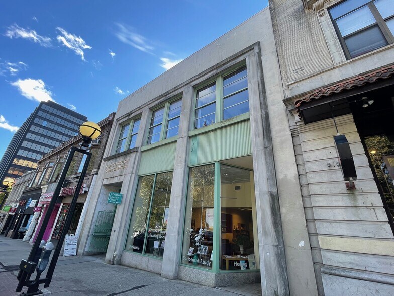 950 Chapel St, New Haven, CT à vendre - Photo du bâtiment - Image 2 de 6