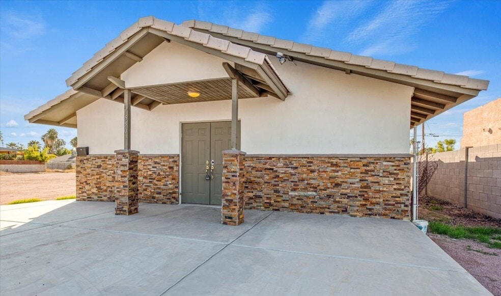 550 N Center St, Mesa, AZ à vendre - Photo du bâtiment - Image 2 de 9