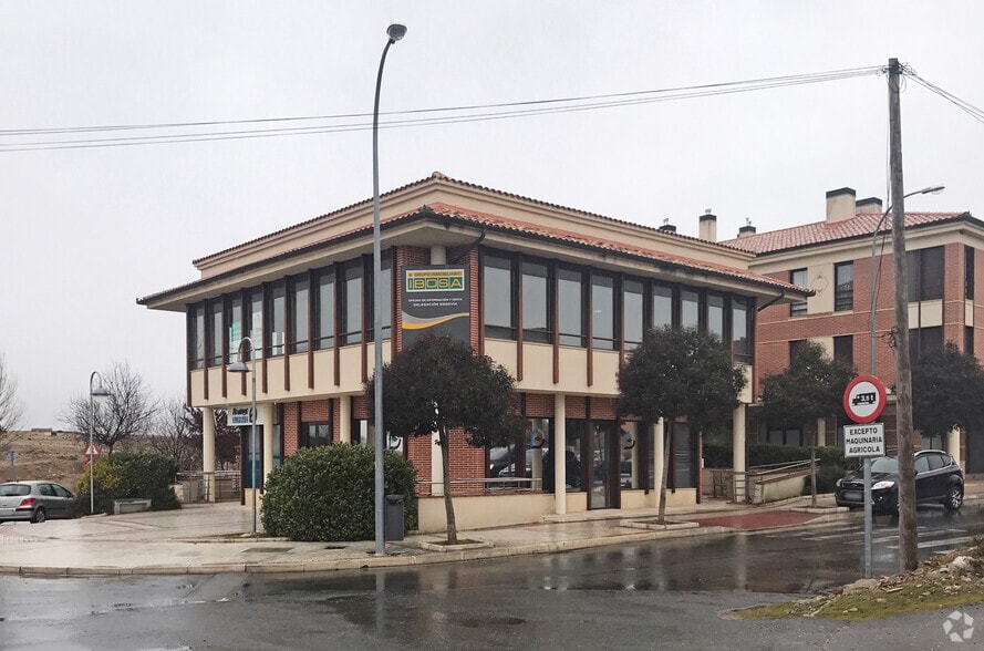 Residencial los Escobares, La Lastrilla, Segovia for sale - Building Photo - Image 1 of 1