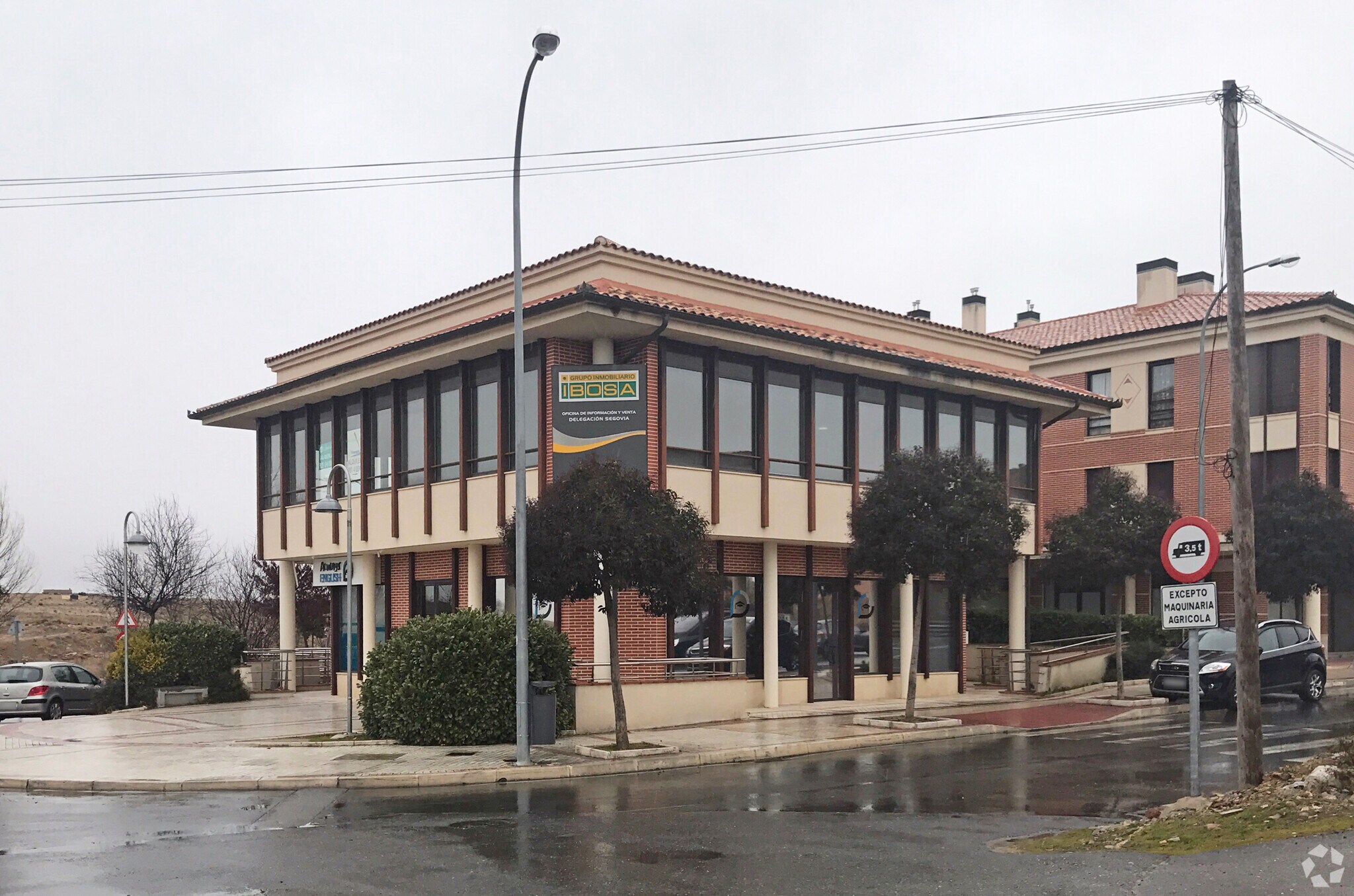 Commerce de détail dans La Lastrilla, Segovia à louer Photo du bâtiment- Image 1 de 5