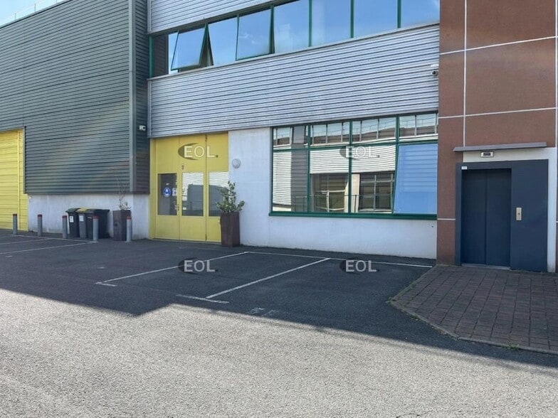 Flex dans Argenteuil à louer - Photo du bâtiment - Image 3 de 11