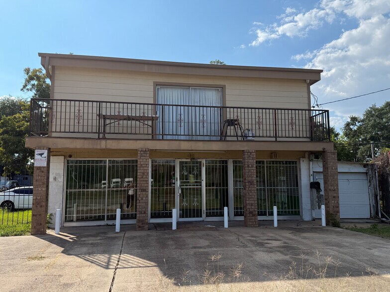 11611 Homestead Rd, Houston, TX à louer - Photo du bâtiment - Image 1 de 11