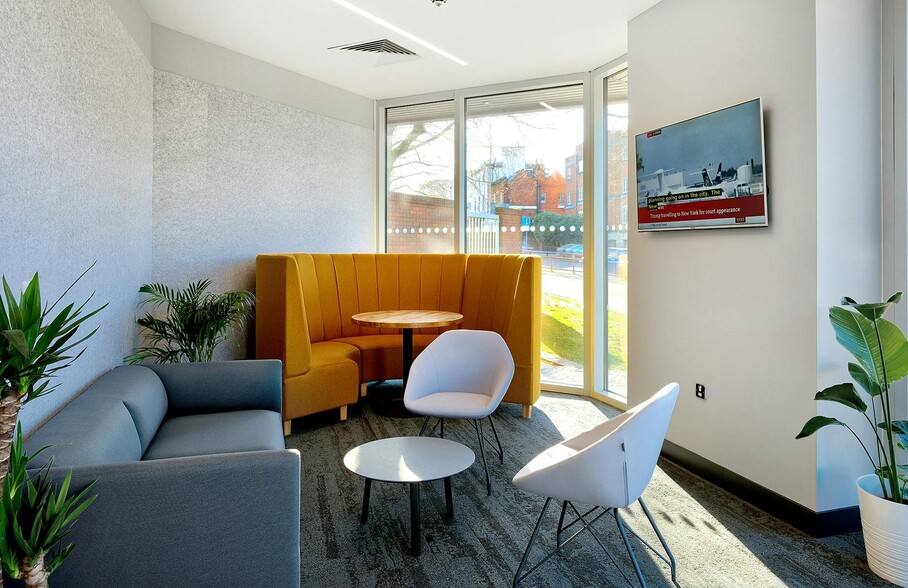 87 Castle St, Reading à louer - Photo du bâtiment - Image 3 de 6